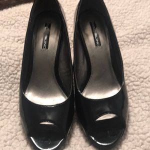 Bandolino peep toe dress shoe